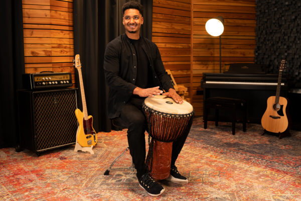 MEINL Percussion Artisan Edition Djembe 36 cm - Deluxe Carving - Imagem 6